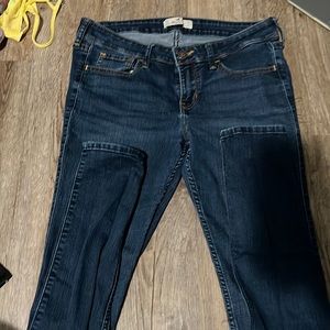 Dark skinny jeans
